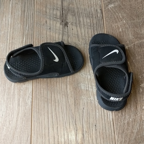 nike toddler sandals size 7